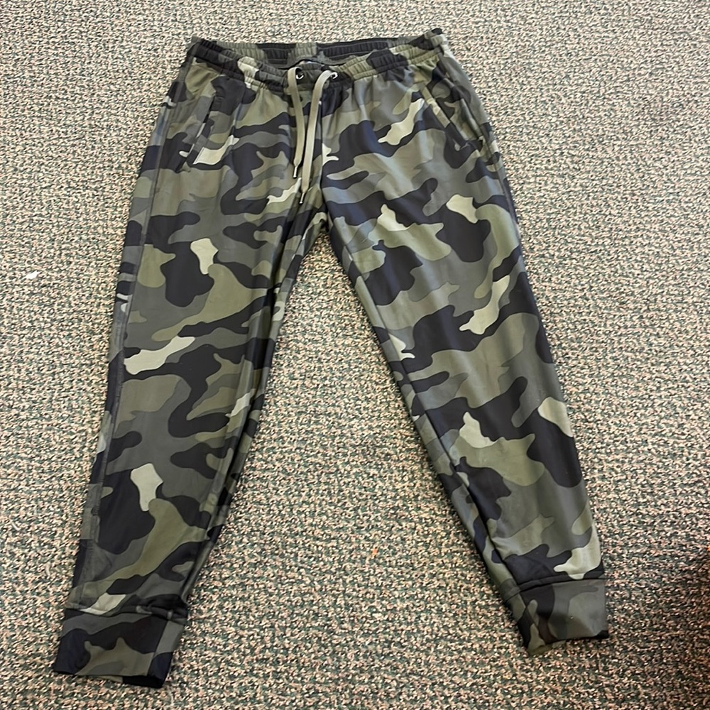 Old navy camo jogger